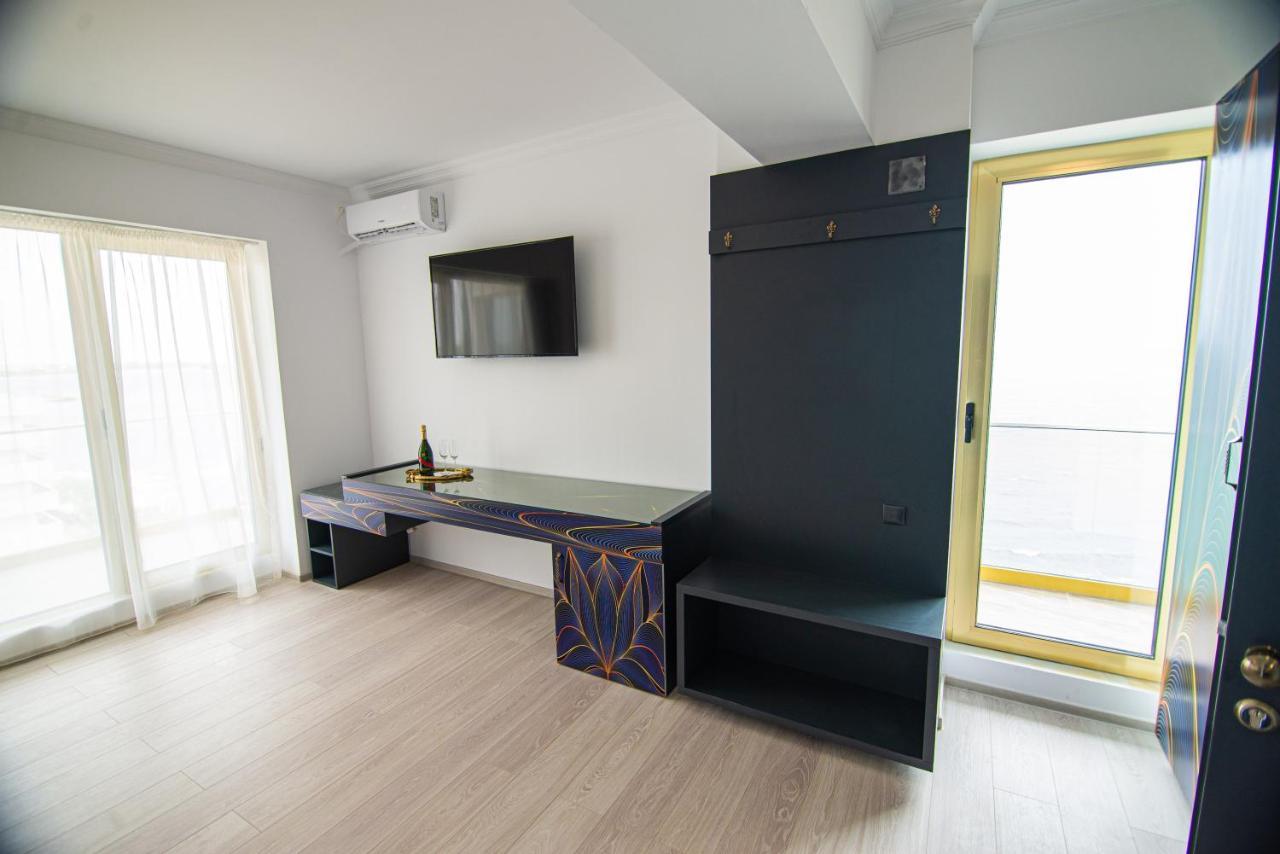 קוסטינסטי Alessio Hotel Residence מראה חיצוני תמונה