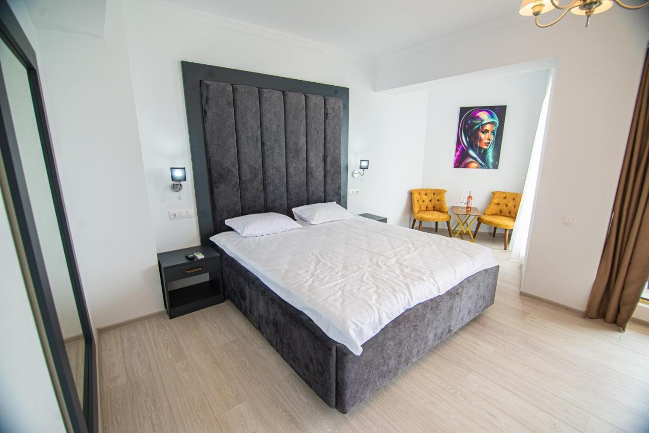 קוסטינסטי Alessio Hotel Residence מראה חיצוני תמונה