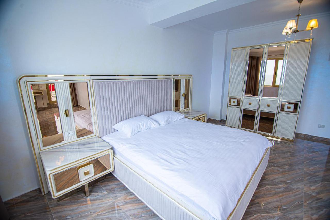 קוסטינסטי Alessio Hotel Residence מראה חיצוני תמונה