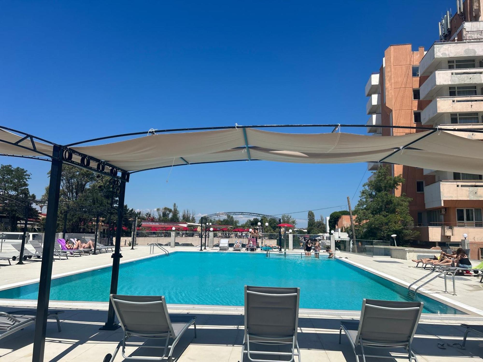 קוסטינסטי Alessio Hotel Residence מראה חיצוני תמונה